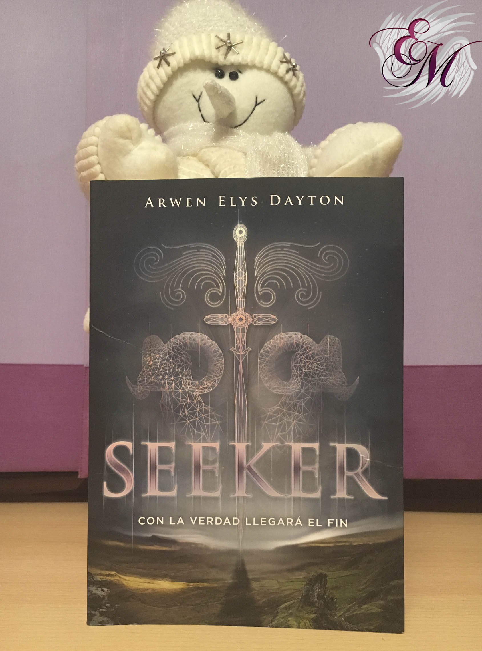 Seeker: Con la verdad llegará el fin, Arwen Elys Dayton - Reseña