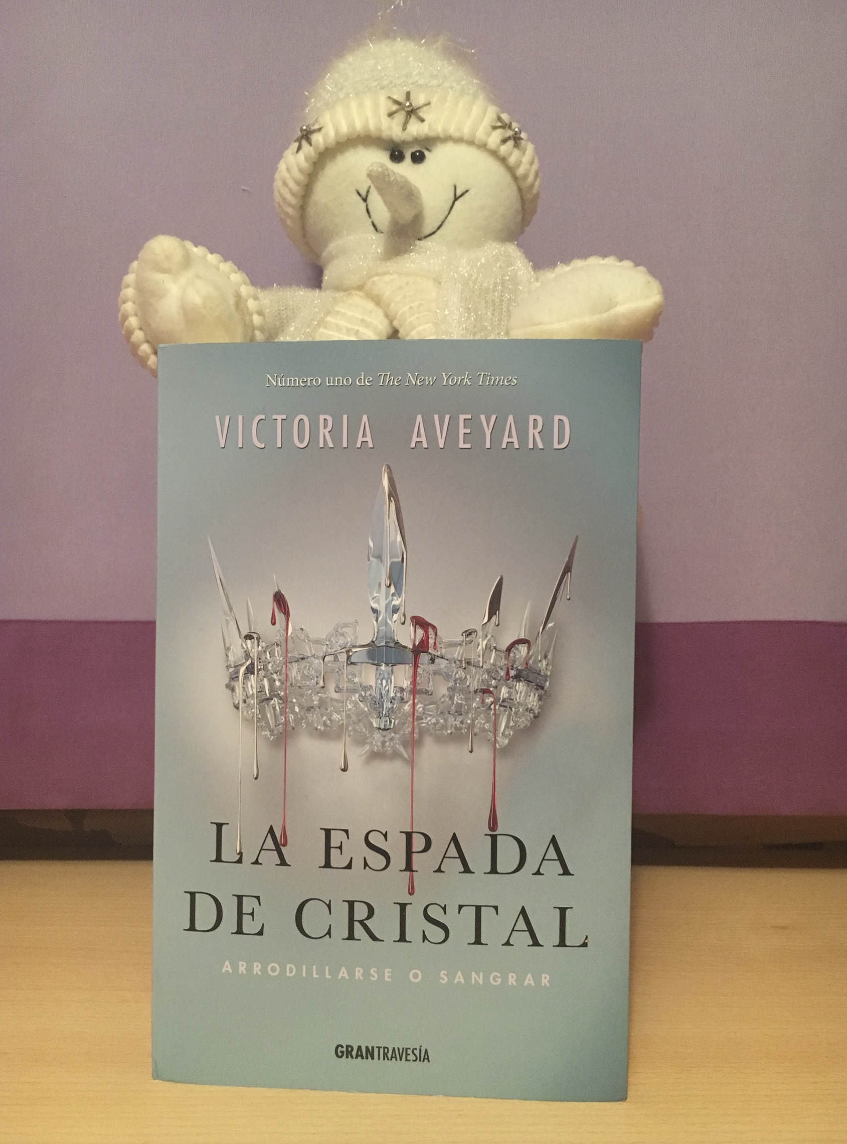 La Espada de Cristal, de Victoria Aveyard - Reseña