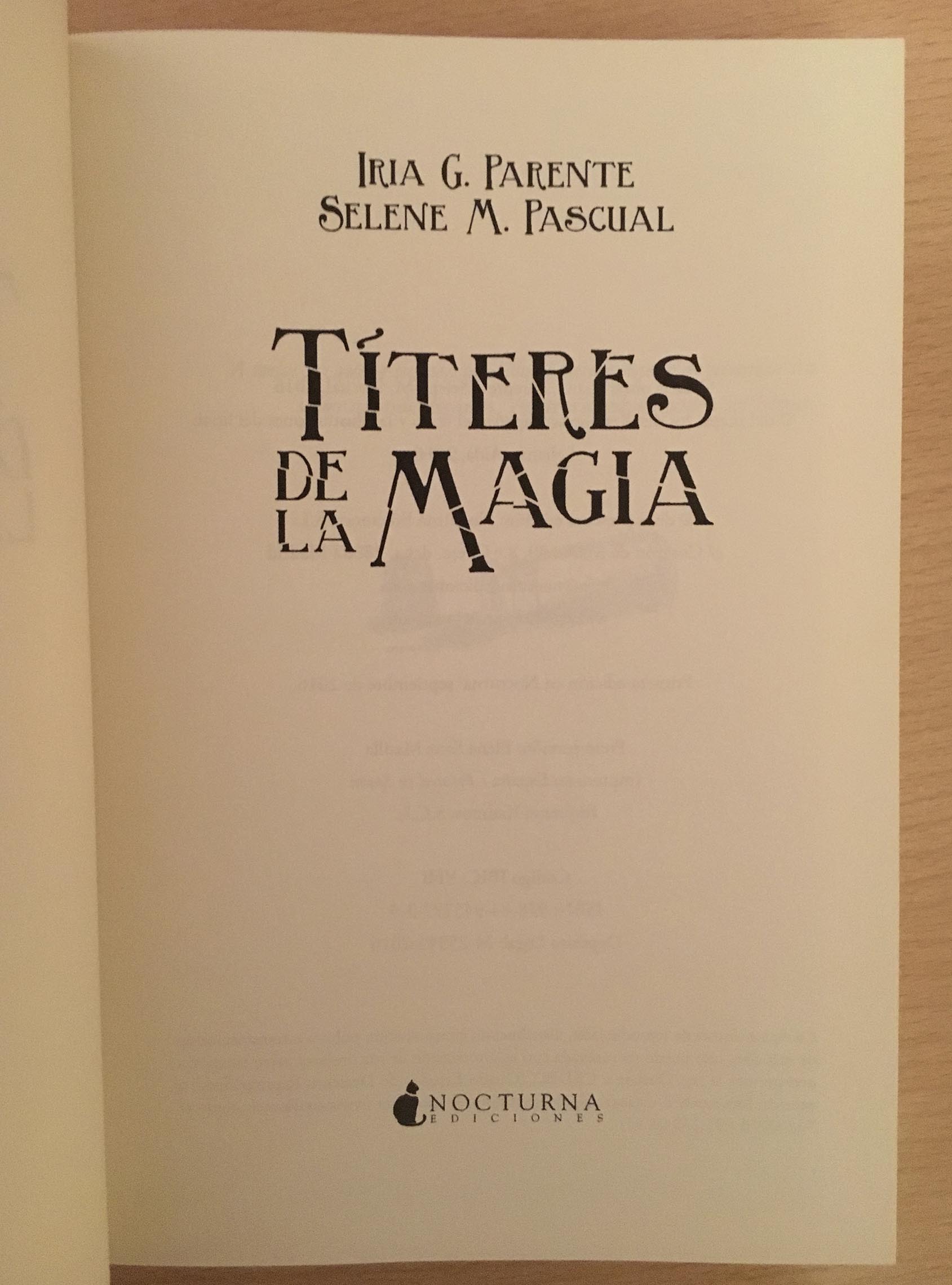 Títeres de la magia, de Iria G. Parente y Selene M. Pascual - Reseña