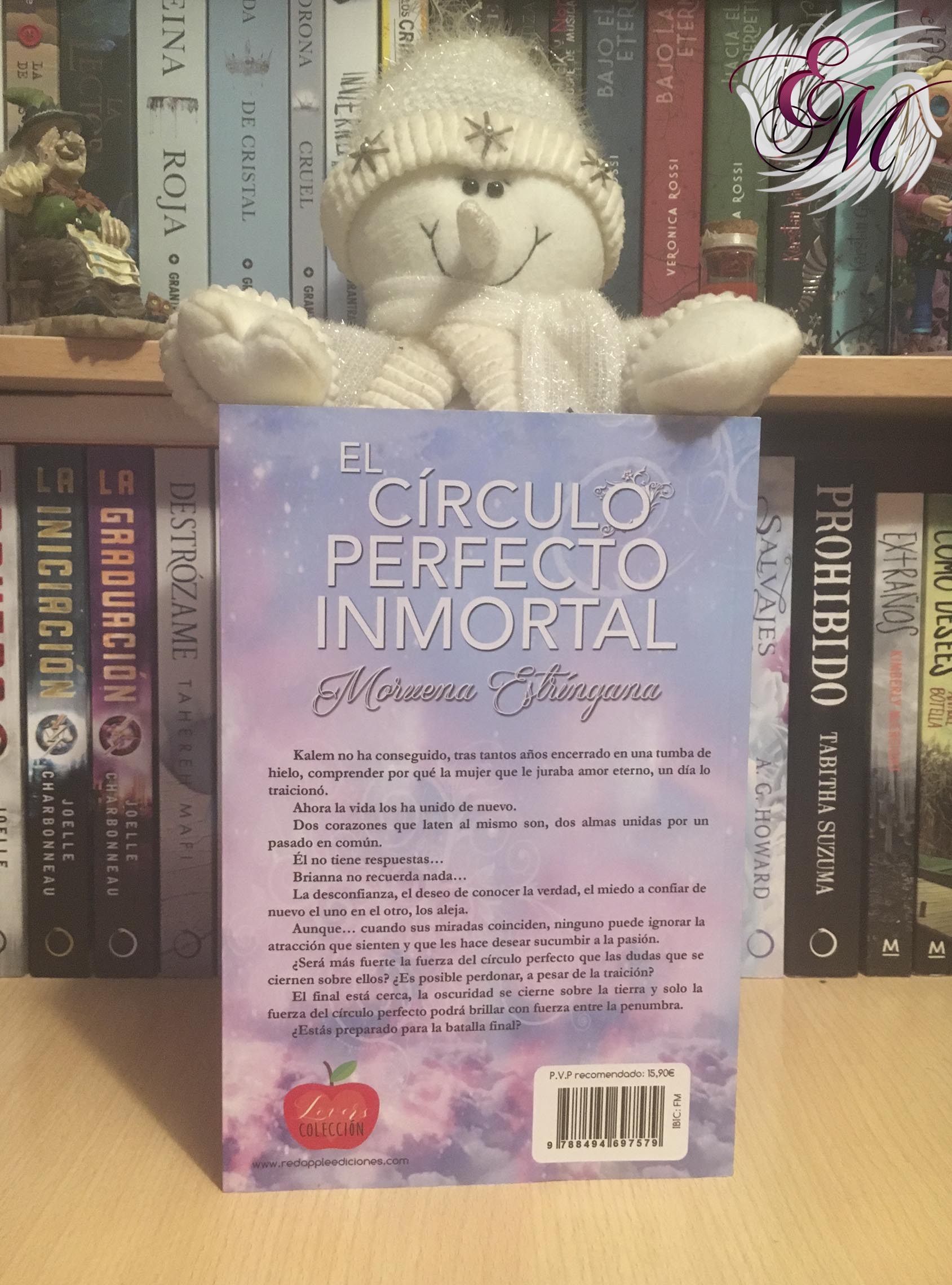 El círculo perfecto inmortal, de Moruena Estríngana - Reseña