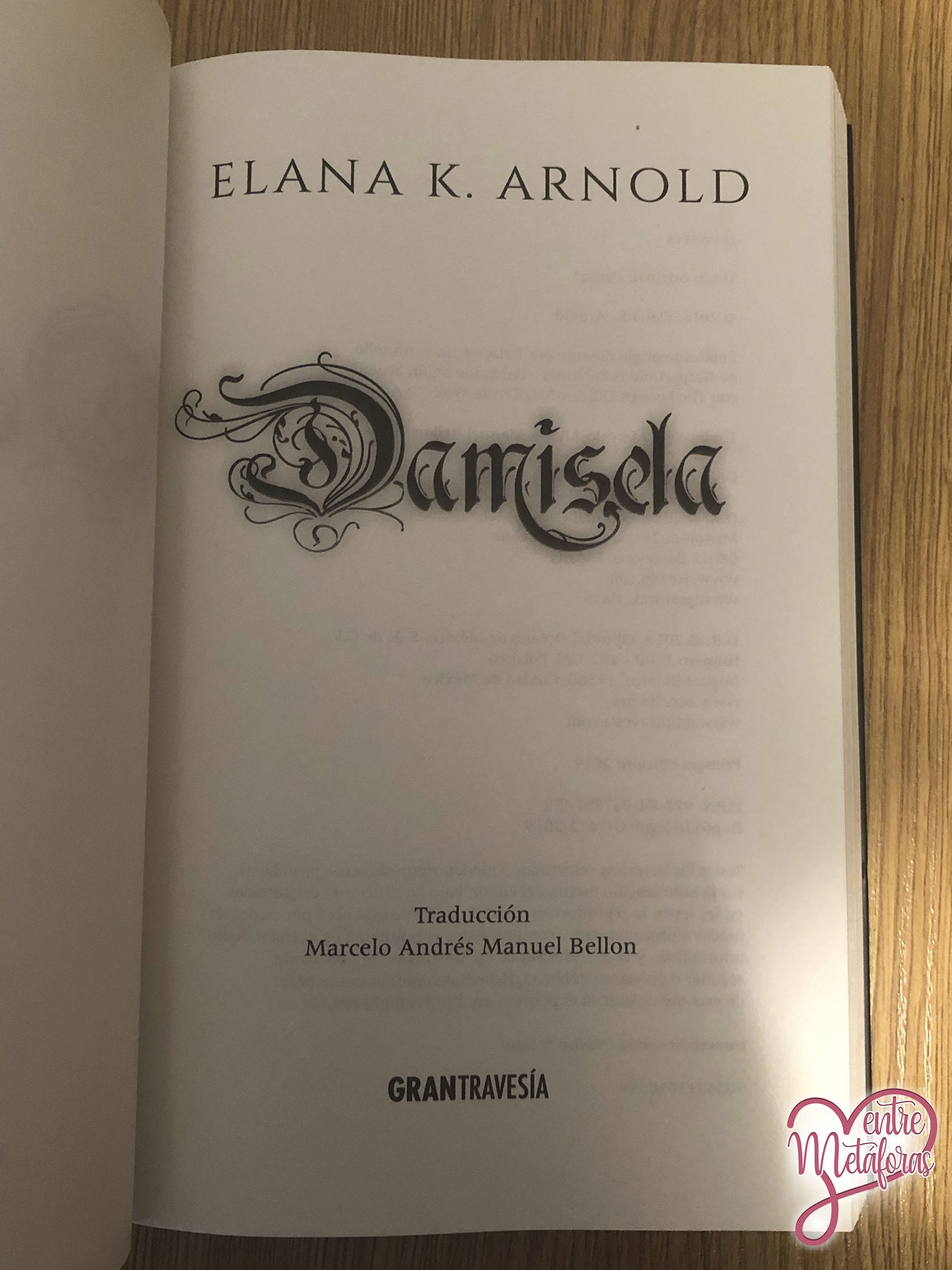 Damisela, de Elana K. Arnold - Reseña